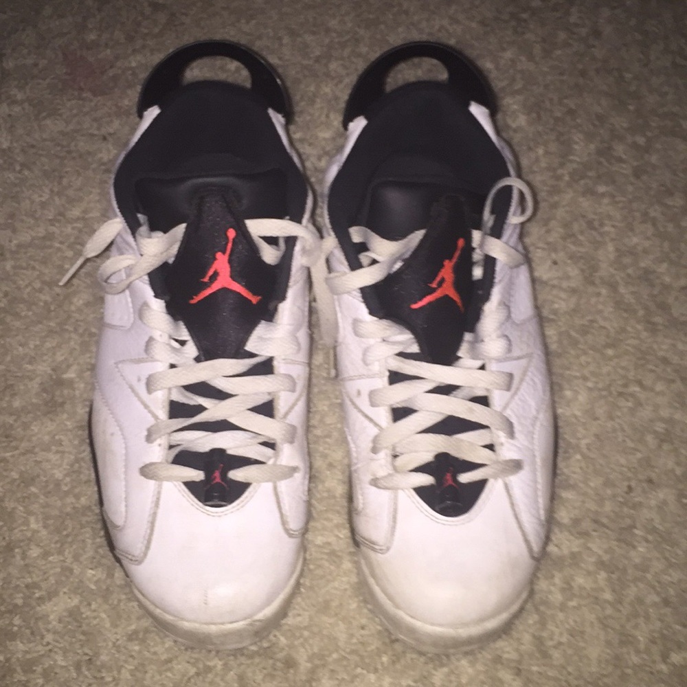 Jordan’s - Picture 1 of 3